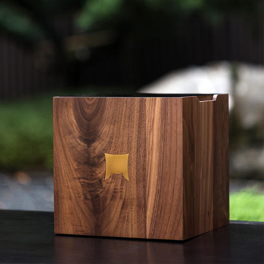 福鼎白茶 | 一叶九鼎 2021年   收藏款头春白毫银针候鸟之约 1000g（一品一码，限量收藏，吴志坚亲笔签名） 商品图1