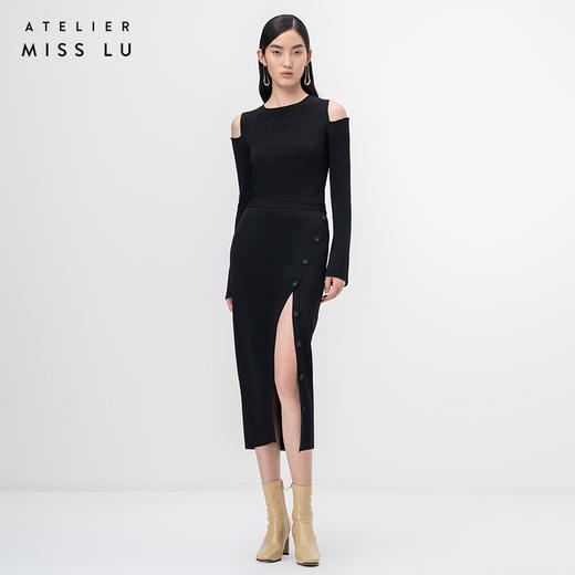 【松林月影】露肩设计微喇长袖黑色针织上衣/202110A 商品图0