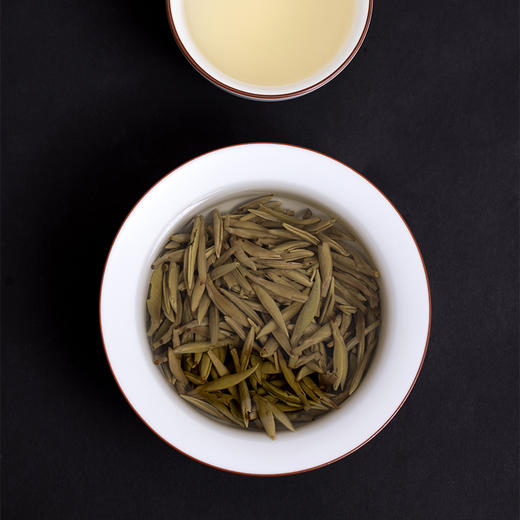 福鼎白茶 | 一叶九鼎 2021年   收藏款头春白毫银针候鸟之约 1000g（一品一码，限量收藏，吴志坚亲笔签名） 商品图4