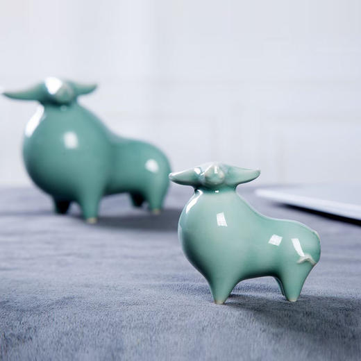 龙泉青瓷福牛生肖牛创意青瓷小摆件茶宠摆件陶瓷简约大牛小牛 商品图2
