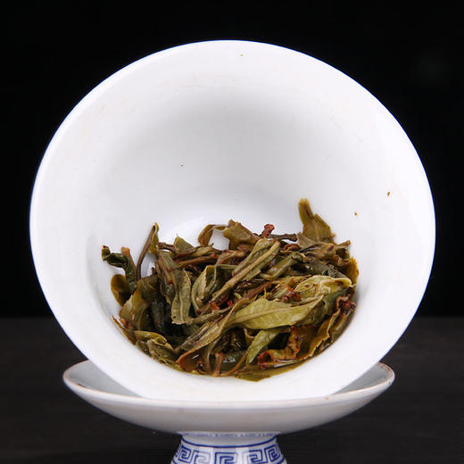 吉顺号普洱茶 超值口粮茶 勐海普洱生茶357克每饼特价回馈 商品图4