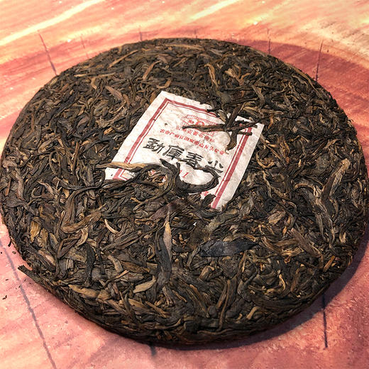 普洱茶 勐库戎氏 2011 勐库春尖400g 商品图1