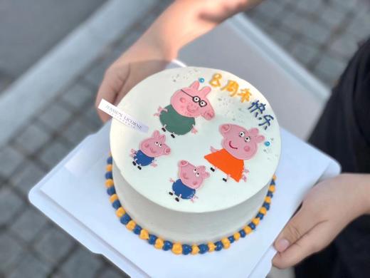 小猪佩奇一家手绘奶油蛋糕 商品图0