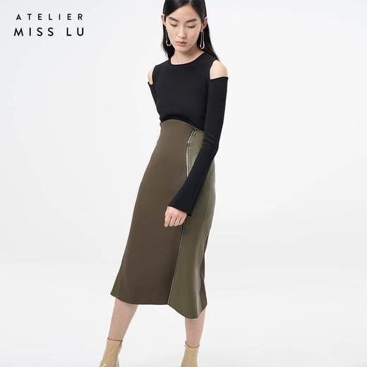 【松林月影】露肩设计微喇长袖黑色针织上衣/202110A 商品图2