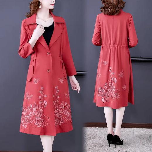 NYL 16617时尚洋气减龄重工刺绣纯色风衣外套 商品图3