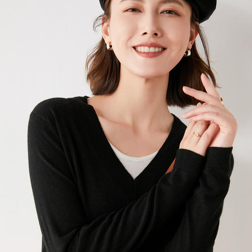 Happy's Bazzar芭莎秋冬新品套头长袖毛针织衫女条纹羊毛衫&V领拼接假两件羊毛针织衫 商品图9