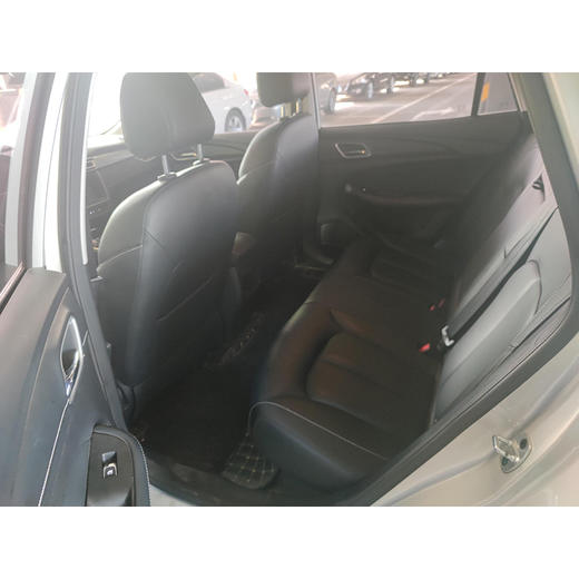 荣威 Ei5 互联网豪华版【长租-北京】 商品图3