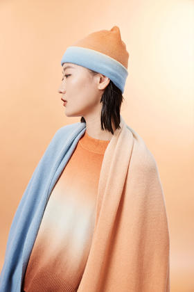  渐变色羊绒针织围巾 SJF93P398N