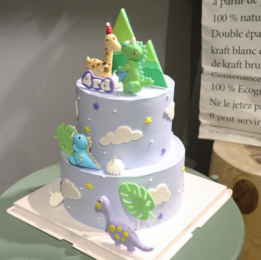 恐龙-双层奶油水果蛋糕（提早2天预定） 商品图1