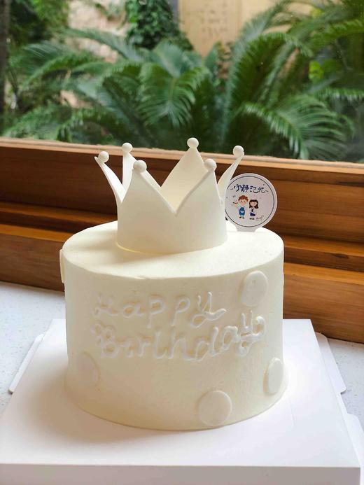 四寸翻糖皇冠奶油蛋糕 下单前请仔细阅读商品详情 商品图0