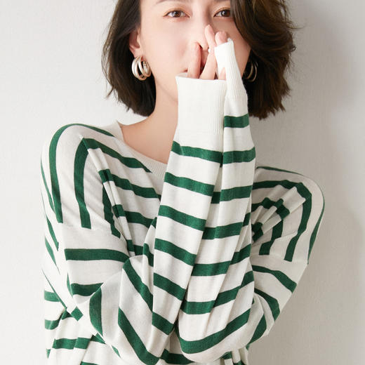 Happy's Bazzar芭莎秋冬新品套头长袖毛针织衫女条纹羊毛衫&V领拼接假两件羊毛针织衫 商品图0