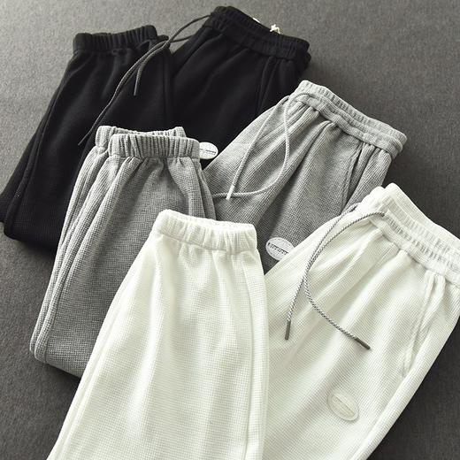 【炸街好物 潮流卫裤】华夫格卫裤 时尚百搭 精选面料 柔软质地 松紧带腰头抽绳设计 运动时尚感 穿脱方便 束脚显瘦 经典百搭 商品图7