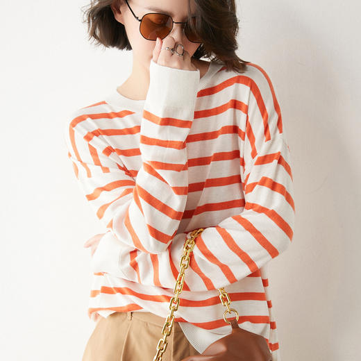 Happy's Bazzar芭莎秋冬新品套头长袖毛针织衫女条纹羊毛衫&V领拼接假两件羊毛针织衫 商品图4