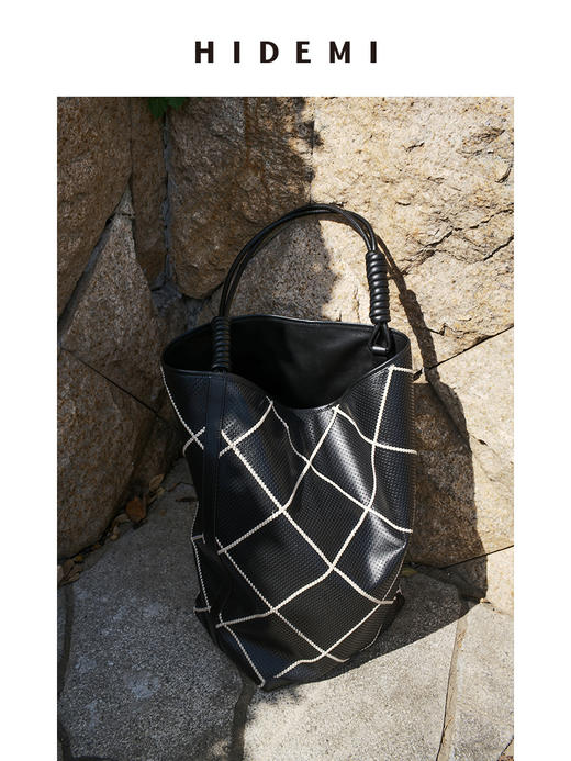 HIDEMI设计感水桶包大号 限量黑白编织 商品图0