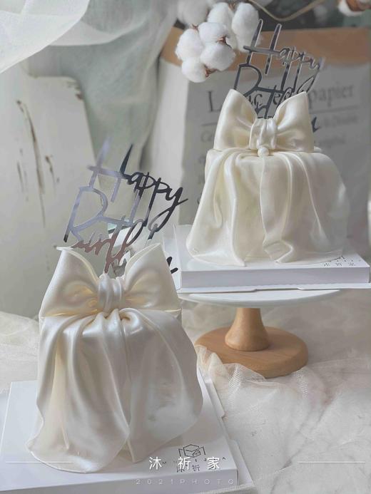 珠光绸缎蝴蝶结 商品图1