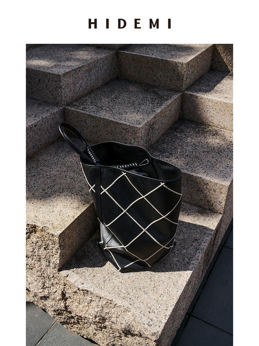 HIDEMI设计感水桶包大号 限量黑白编织 商品图8