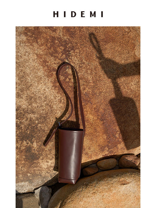 HIDEMI小酌红酒包（设计感水桶包小号） 酒红/卡其 商品图0