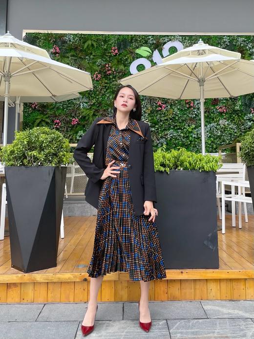 【伯妮斯茵】3A4551--黄栌色、漆黑色时尚气质西服外套 商品图1