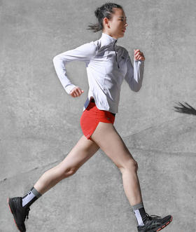 保温又散热的秋冬跑服