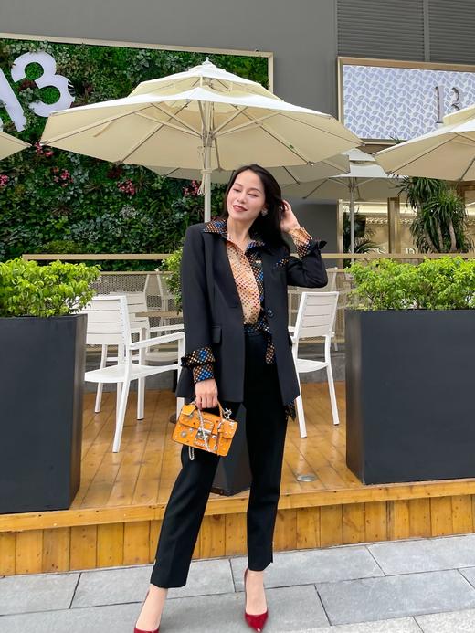 【伯妮斯茵】3A4551--黄栌色、漆黑色时尚气质西服外套 商品图3