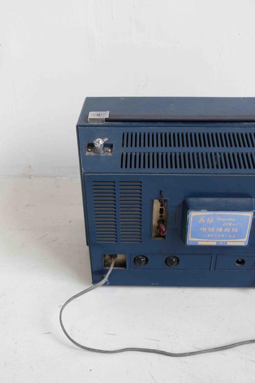 【瑕疵特价】国产蓝色老电视机 商品图3