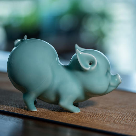 龙泉青瓷生肖「猪」摆件创意礼品「满满猪福」家居办公收藏摆件 商品图1
