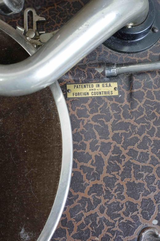 【瑕特】1930s瑞士ERARD手摇古董黑胶唱片机 商品图4