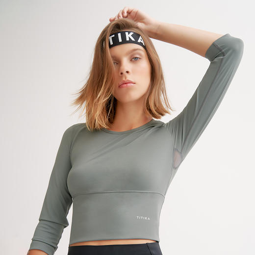 【仅剩xs/s码】TITIKAACTIVE|瑜伽服运动健身上衣女瑜伽长袖T恤19T20872 商品图0