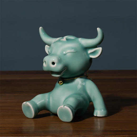 世界非遗龙泉青瓷生肖牛福牛摆件金多多可爱萌牛陶瓷摆件 商品图0