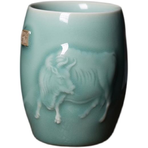 青瓷水杯茶杯陶瓷浮雕牛主人杯家用功夫茶具品茗杯创意手工礼盒装 商品图4
