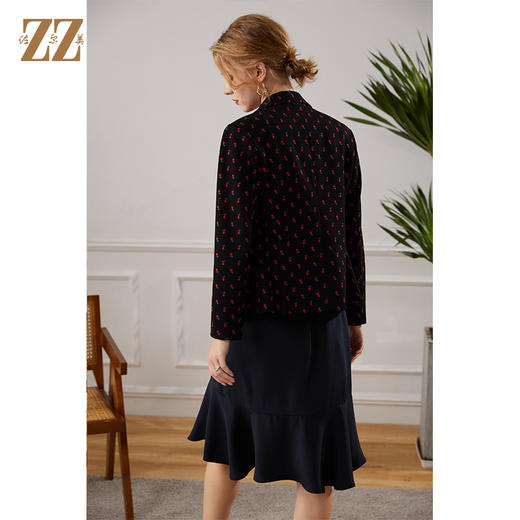 佐尔美2021秋季新款 宫廷风V领修身短款外套女E13SY30 商品图4