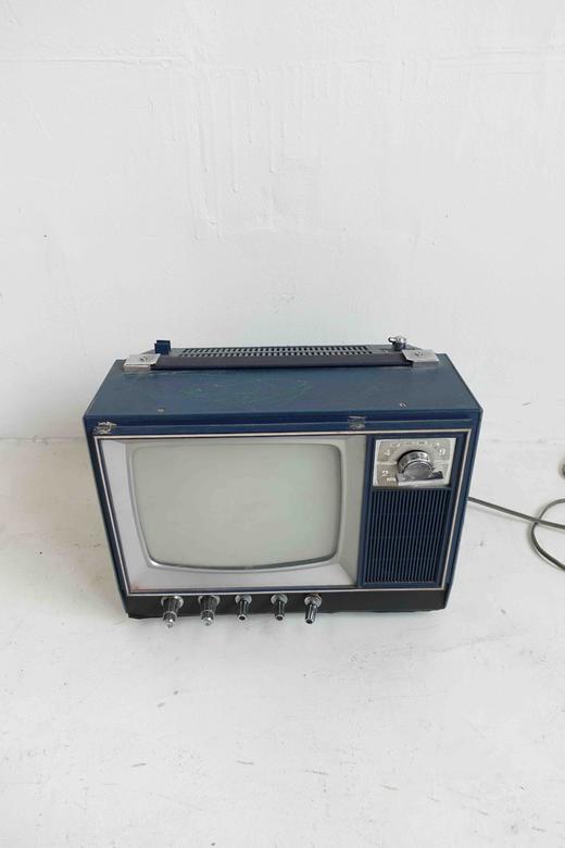 【瑕疵特价】国产蓝色老电视机 商品图0
