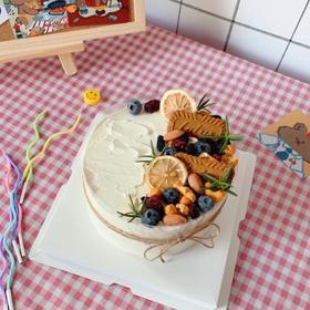 100%进口动物淡奶油-蔓越莓坚果蛋糕