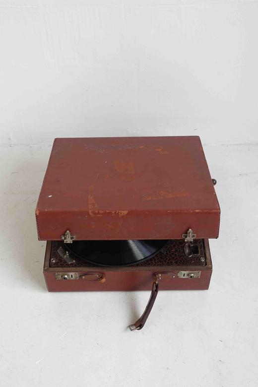 【瑕特】1930s瑞士ERARD手摇古董黑胶唱片机 商品图3