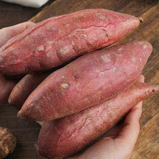 烟薯来袭  适合烤制，软、糯、香、甜！ 烤出来爆浆，  香甜软糯，口感细腻 吃上一口，软糯的薯肉，香甜的味道顺着食道轻轻地往下滑，满足感爆棚啊！ 商品图6