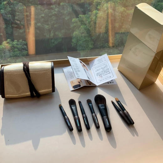 定价2600+！ 日本高端线 白凤堂 灰松鼠毛 黑檀刷 7件套 化妆刷中的爱马仕！顶级奢侈的存在！ 便携装~亲测超抓粉超好用 商品图1