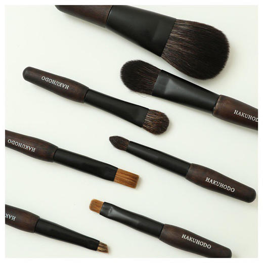 定价2600+！ 日本高端线 白凤堂 灰松鼠毛 黑檀刷 7件套 化妆刷中的爱马仕！顶级奢侈的存在！ 便携装~亲测超抓粉超好用 商品图6