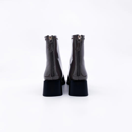 SAFICOO 复古方头牛漆皮粗跟短靴 商品图4