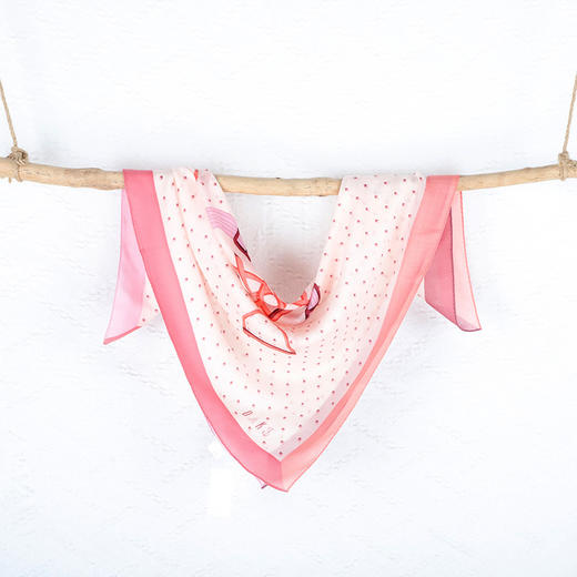 DA*S韩系时尚前为摩登风格小清新百搭时尚印花羊毛围巾 WXWD19002R 商品图1