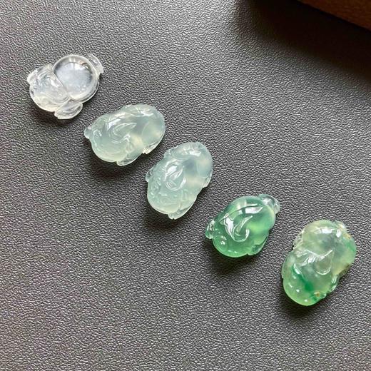 冰种翡翠金蟾貔貅戒面若干 商品图1