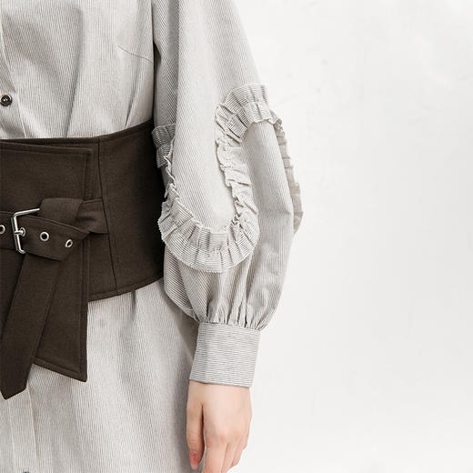 famecoco范可儿连衣裙女气质条纹秋冬款收腰灯笼袖a字裙F218FA004 商品图1