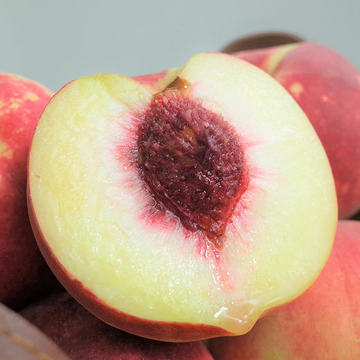 【高山蜜桃】金秋红蜜桃 桃香馥郁 鲜嫩爽口 清甜醇蜜 一口尽享美味 商品图1