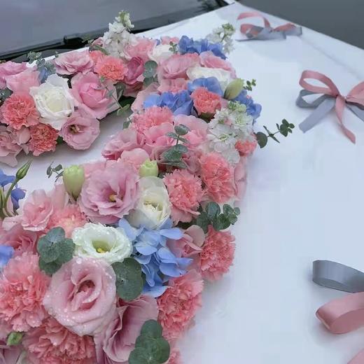 携手一生-粉色系玫瑰洋桔梗蓝绣球混搭爱心婚车 商品图1