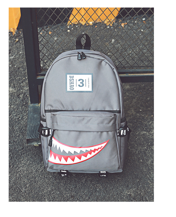 服饰鞋包书包恶搞鲨鱼嘴印花电脑户外背包时尚男士旅行双肩包