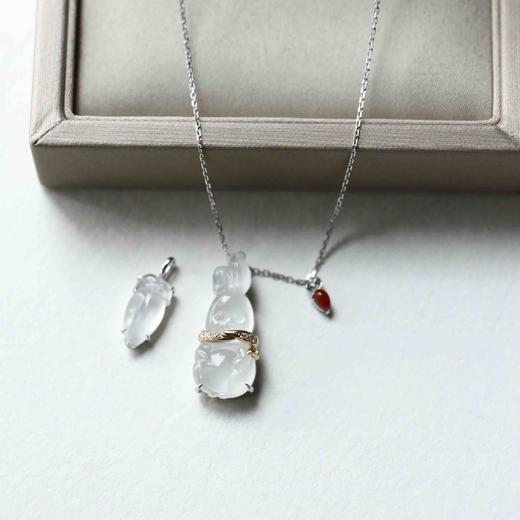 玻璃种翡翠兔兔套装项链18k白金镶嵌 商品图5