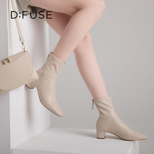 D:FUSE迪芙斯复古方头粗跟短靴DF24116704 商品图0