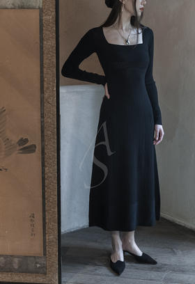 Swaying  黑色/白色无缝连衣裙