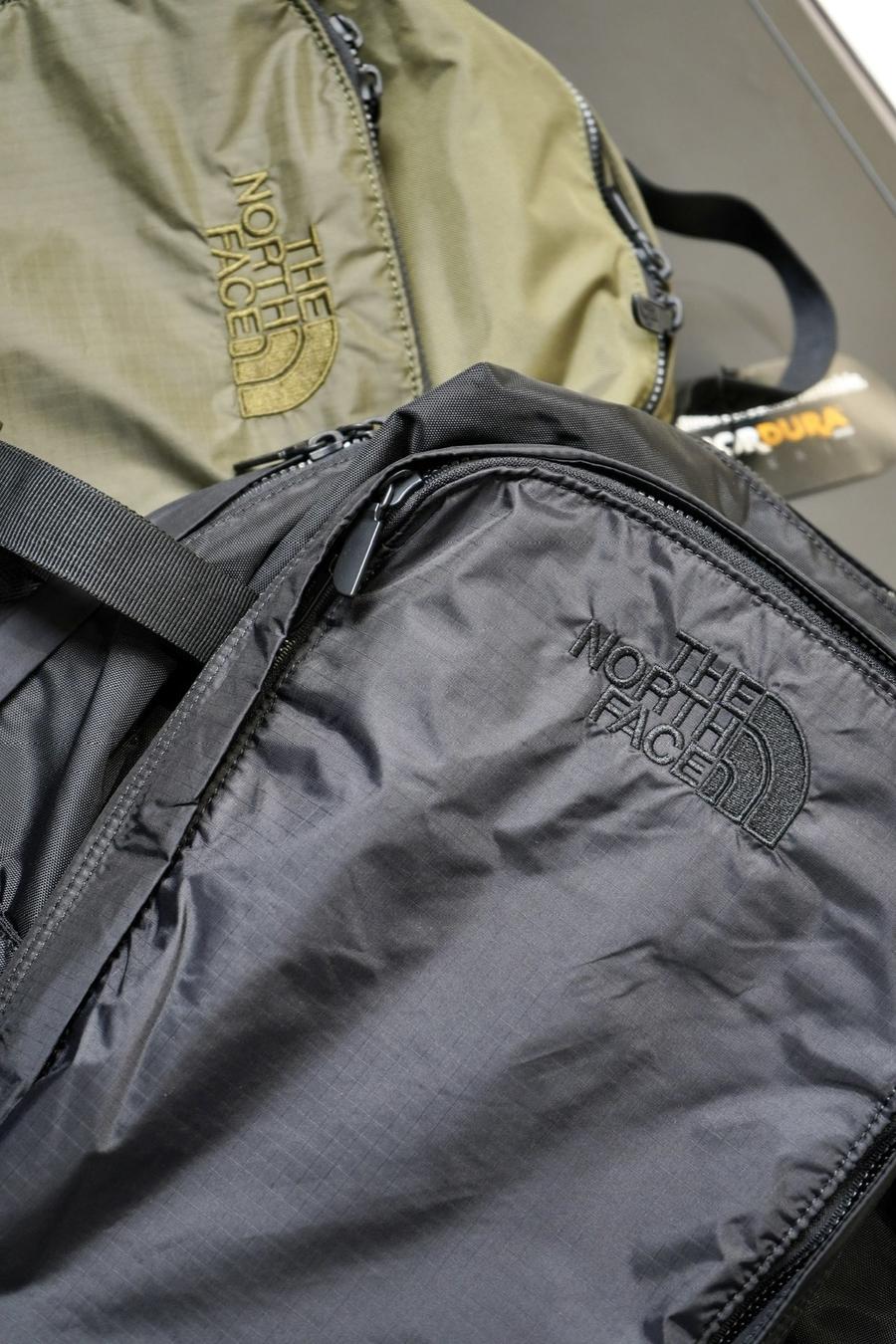 点此购买 北面紫标机能防水双肩包 ssy197848