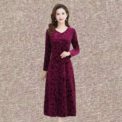 大码宽松遮肉显瘦裙中年妈妈春秋冬季金丝绒连衣裙长款过膝 ZQ9918 商品图0