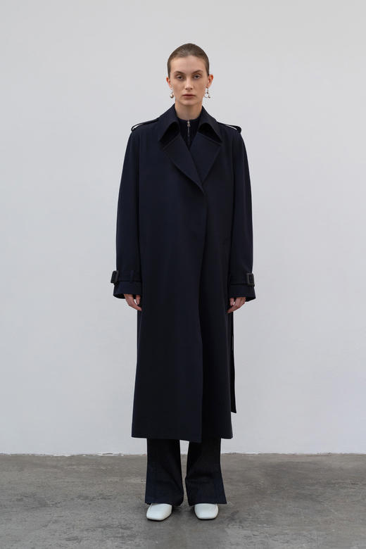 LOW CLASSIC  浅卡其色/藏蓝色腰带经典长外套 商品图5